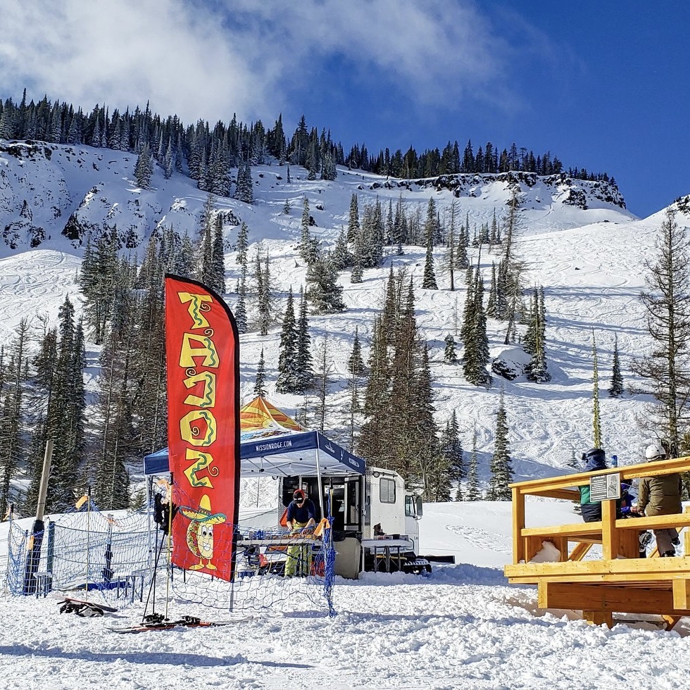 Mission Ridge Tacocat outdoor taco stand