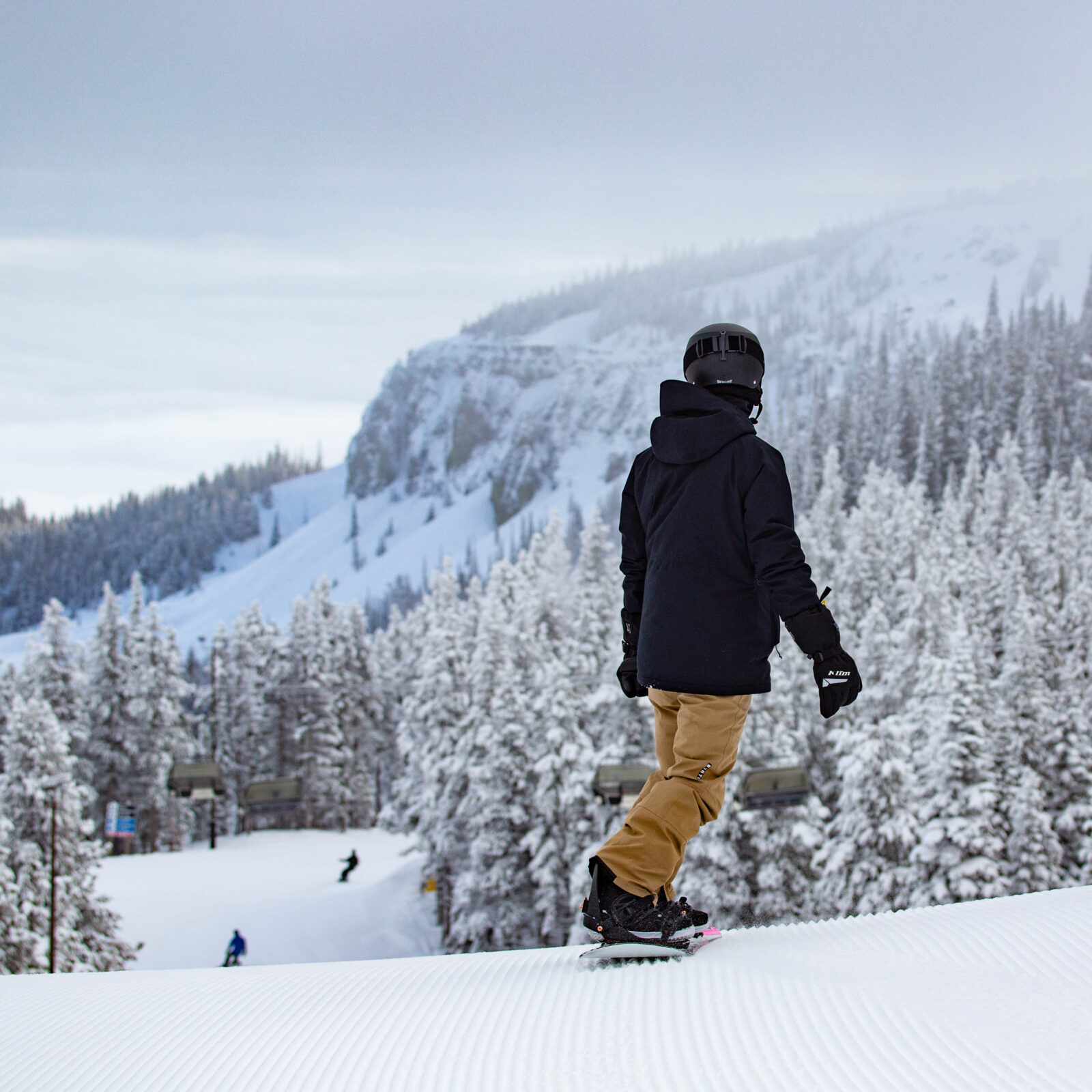 The sun and views have returned to the mountain today!