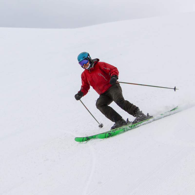 a male skier