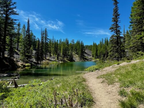 Trail leading to Lake Clara
